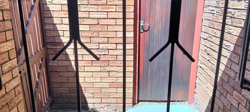 2 Bedroom Property for Sale in Soneike Western Cape